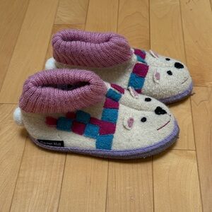 Garnet Hill Wool Slippers, size 10